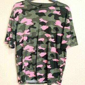 H&M Divided  Green top  short sleeve Pink Camo tee size S